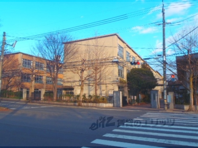 【京都市北区小山北玄以町のマンションの中学校】