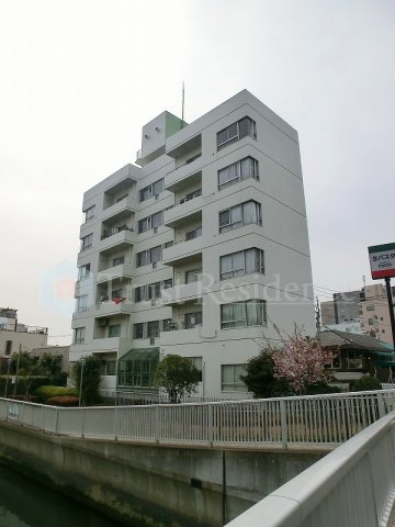 【江東区冬木のマンションの建物外観】