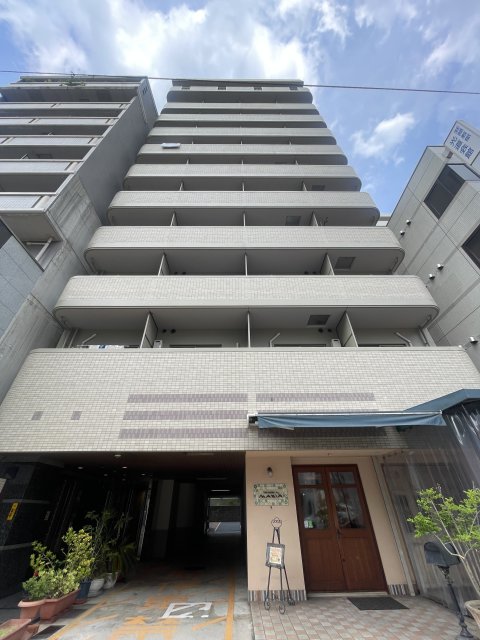 【広島市中区猫屋町のマンションの建物外観】