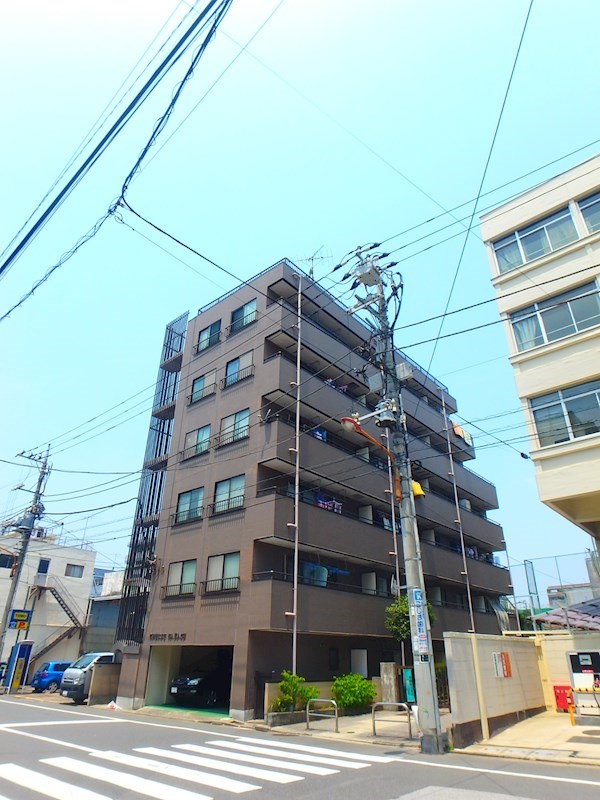 墨田区横川のマンションの建物外観