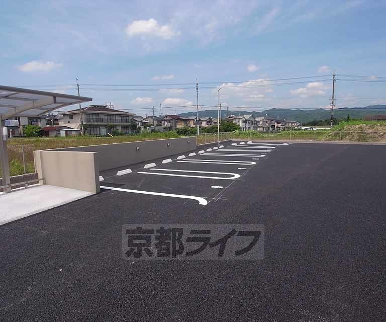 【パレット狛田の駐車場】