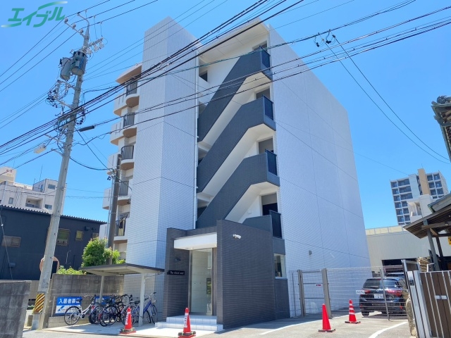 桑名市駅元町のマンションの建物外観