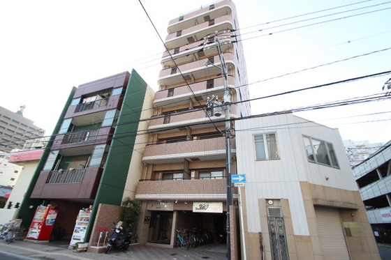 【広島市中区国泰寺町のマンションの建物外観】