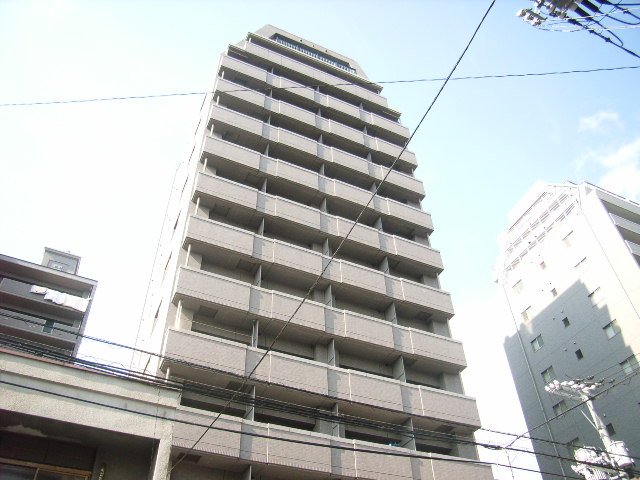 【広島市中区十日市町のマンションの建物外観】