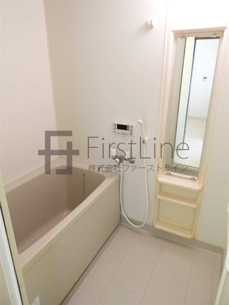 バス・シャワールーム　別号室の写真です