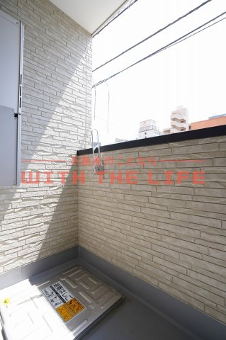 バルコニー　お洗濯にも便利なバルコニー付き