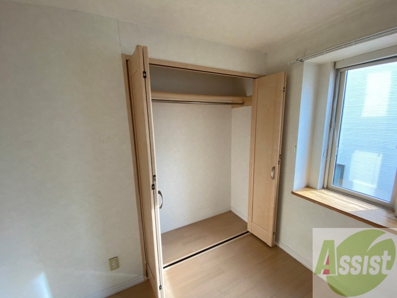 収納　寝室の収納です。部屋がすっきり片付きます。