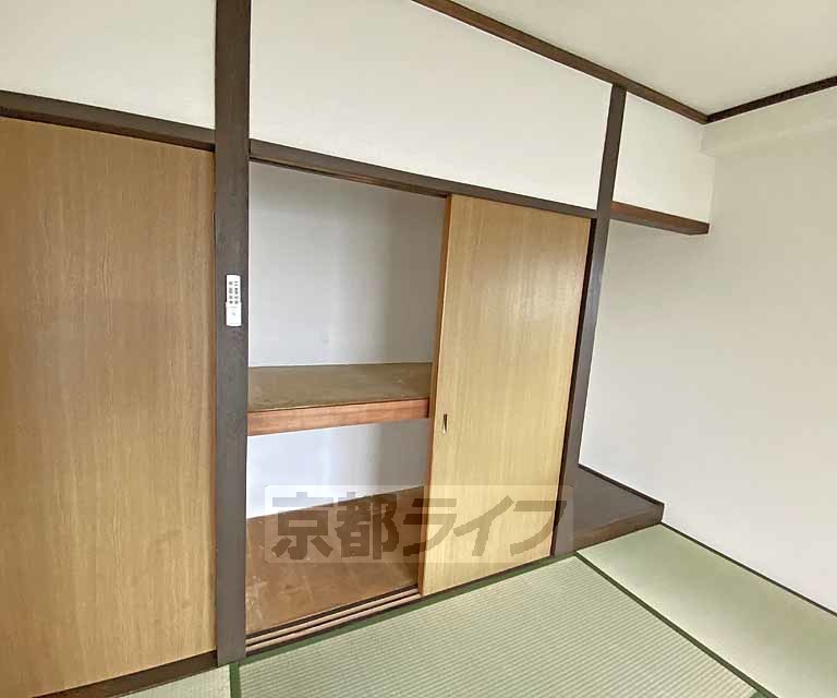 収納　押入れ収納です。