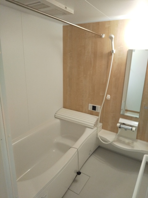 バス・シャワールーム　※風呂ふたは設備ではありません