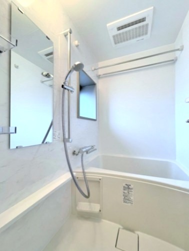 バス・シャワールーム　風呂