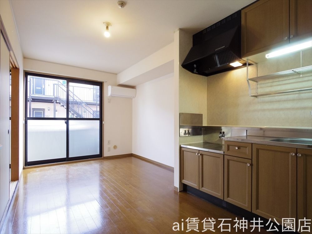 居室・リビング　キッチン