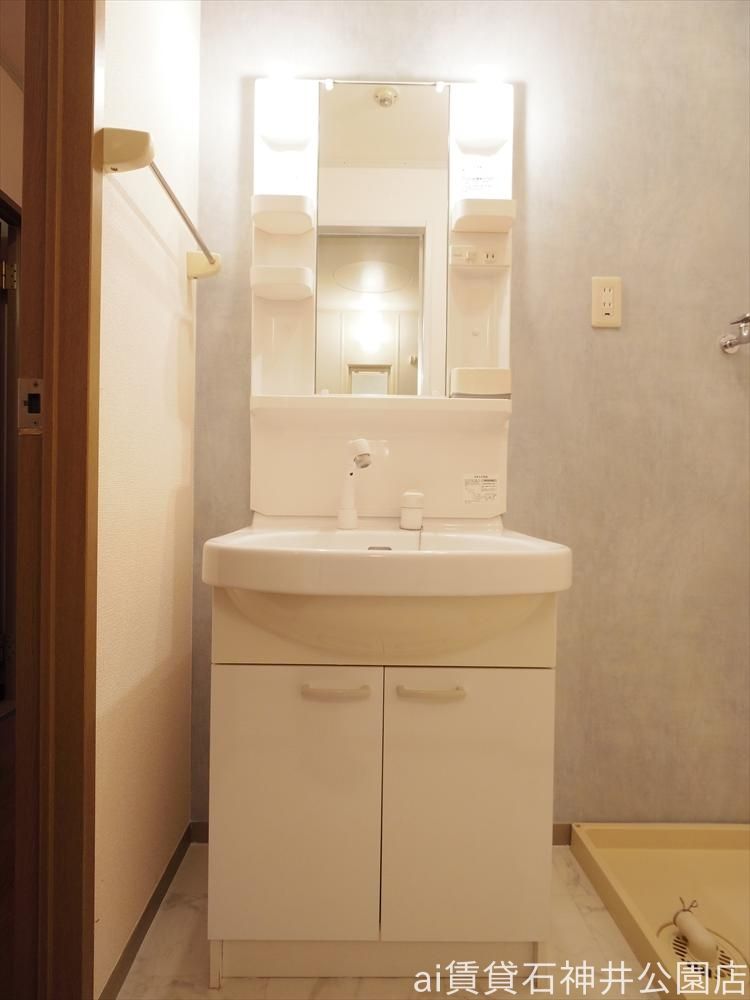 洗面設備　収納