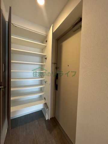 玄関　別部屋の参考写真です。
