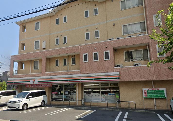 コンビニ　セブン-イレブン 足立花畑１丁目店（コンビニ）まで210m