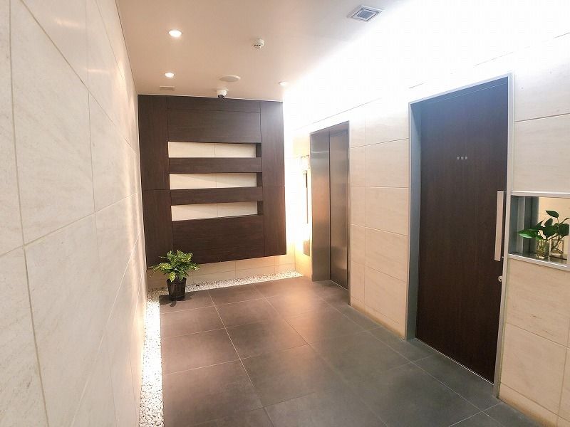 エントランス　エントランス