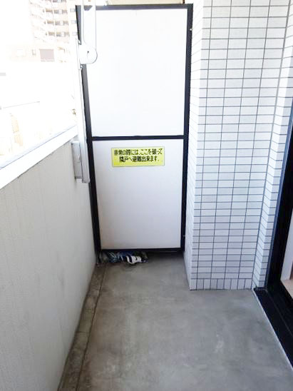 バルコニー　★洗濯物を干すスペース充分に取れます★