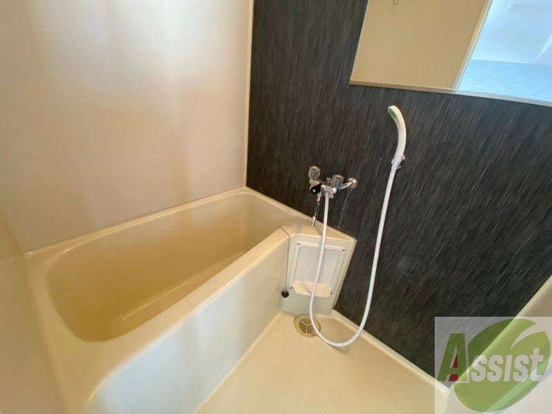 バス・シャワールーム　疲れた時はゆっくり湯船につかってみてはいかがでしょうか。