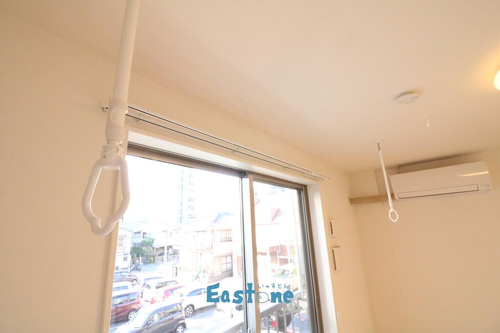 その他　雨や降灰も心配なしの室内物干し！