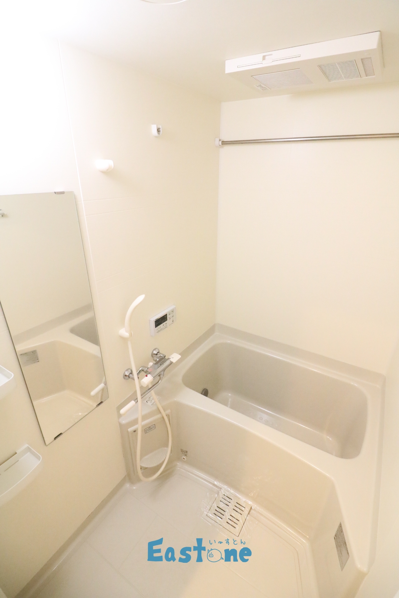 バス・シャワールーム　お湯はり・追い焚き機能付きで快適バスタイム♪