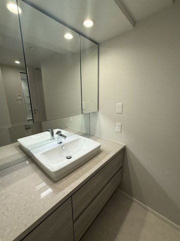 洗面設備　身支度に便利な洗面台♪