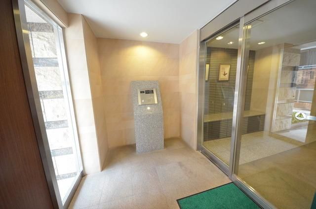 セキュリティ　エントランス