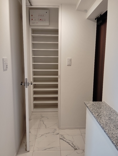 収納　シューズ入れ