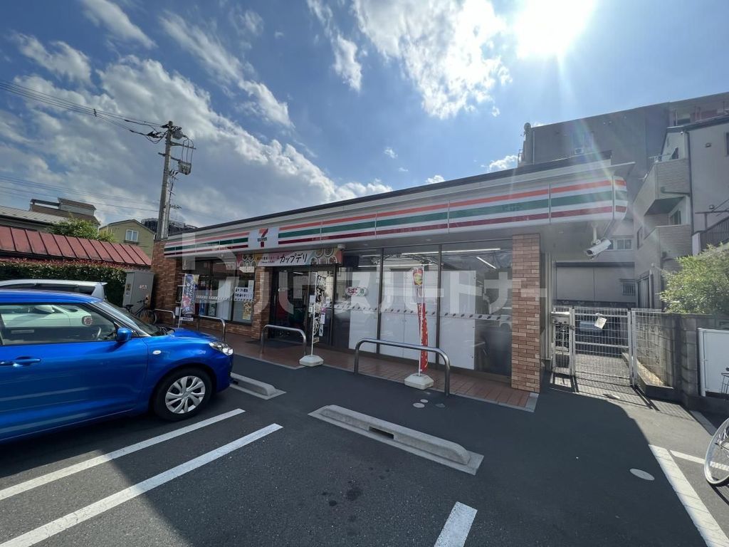 コンビニ　セブン-イレブン さいたま日進駅東店（コンビニ）まで230m