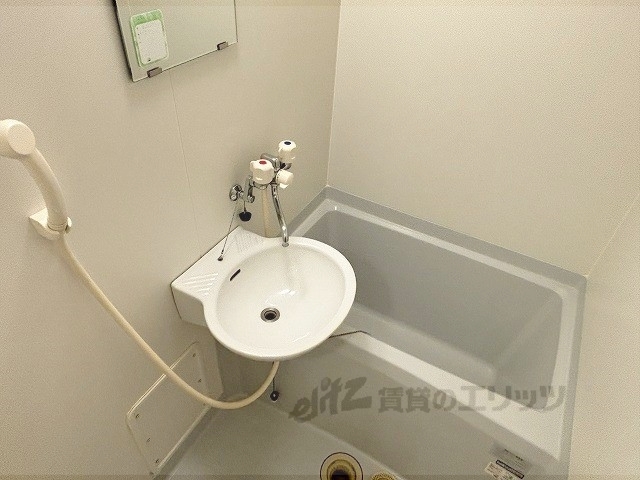 バス・シャワールーム　バス