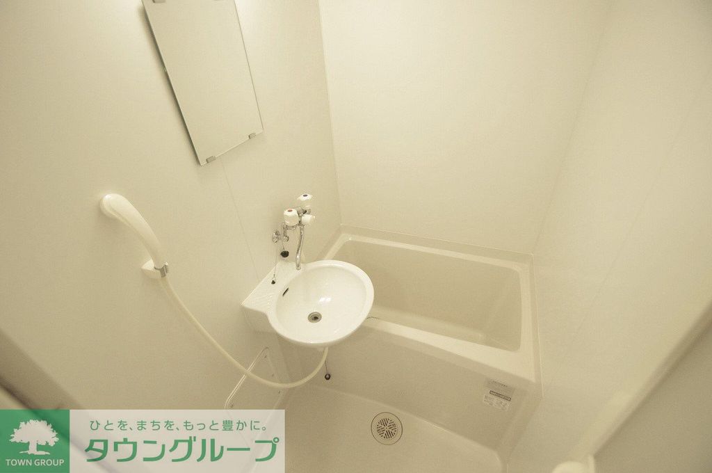 バス・シャワールーム　同タイプの間取り撮影につき実際の物件とは異なる場合があります