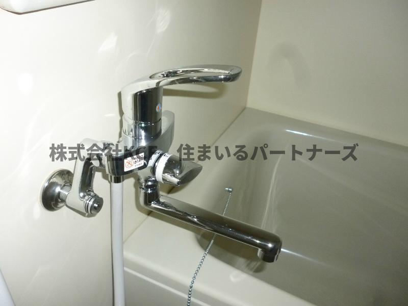 バス・シャワールーム　落ち着いた空間のお風呂です