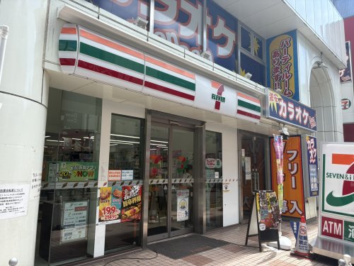 コンビニ　セブン-イレブン 久米川駅前店（コンビニ）まで493m