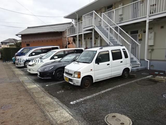 駐車場　駐車場