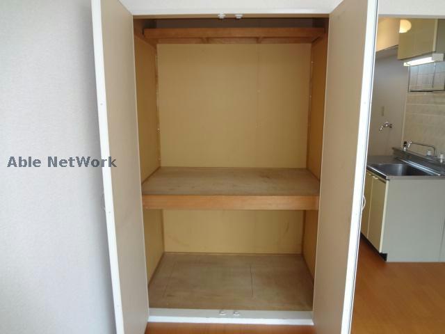 収納　同型モデル