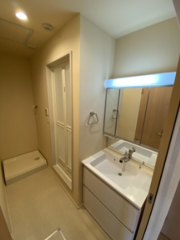 洗面設備　※同号室別部屋参考写真です。