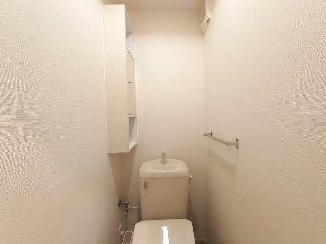 トイレ　シンプルで使いやすいトイレです
