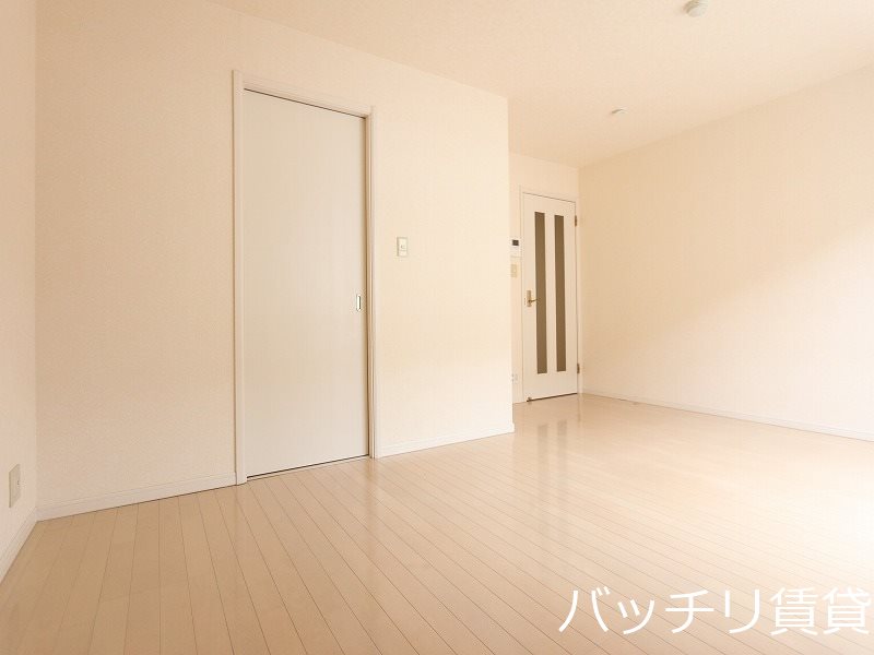 居室・リビング　同型タイプの画像になり、現況を優先致します。