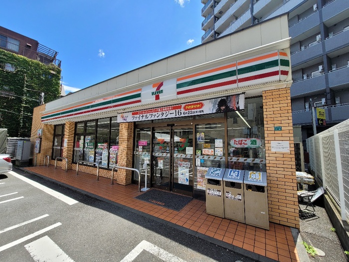 コンビニ　セブンイレブン　豊島駒込１丁目（コンビニ）まで295m