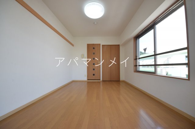 居室・リビング　角部屋です！