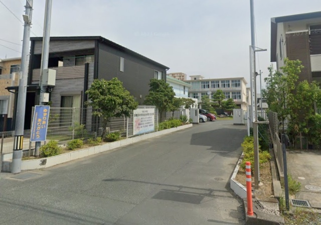 中学校　浜松市立曳馬中学校（中学校）まで2024m