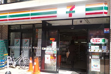 コンビニ　コンビニ（コンビニ）まで3692m