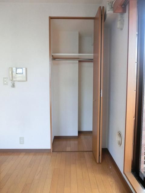 収納　クローゼット