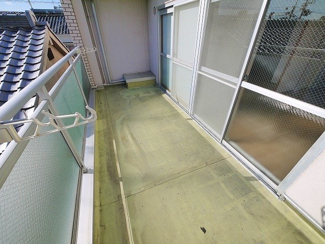 バルコニー　広いバルコニーでお洗濯も快適です