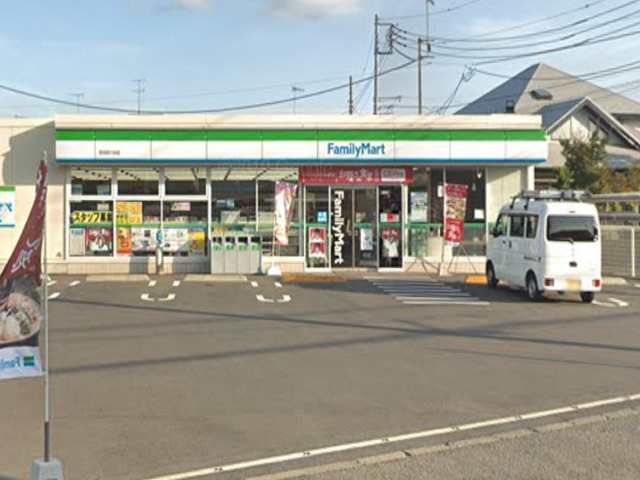 コンビニ　ファミリーマート田名四ツ谷店（コンビニ）まで245m