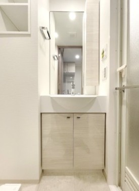 洗面設備　別部屋参照写真
