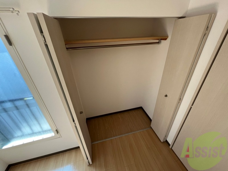 収納　寝室の収納です。部屋がすっきり片付きます。
