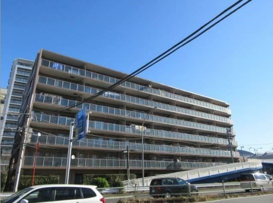 クリオ新杉田駅前の外観写真