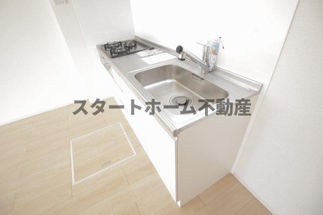 キッチン　コンパクトなキッチンで掃除もラクラク