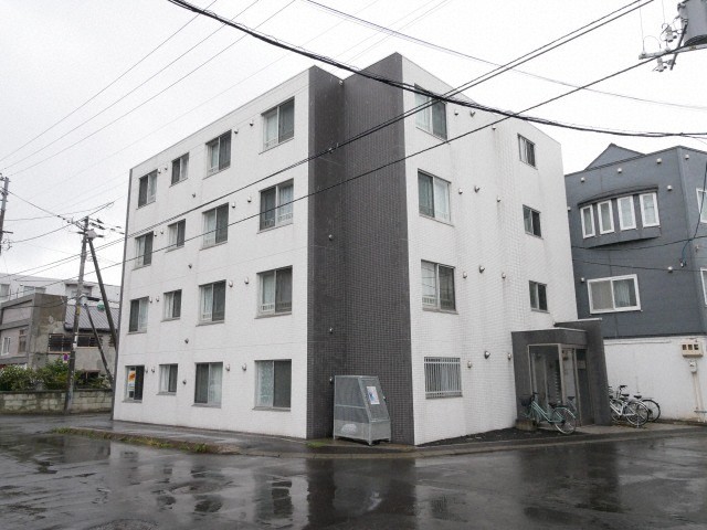 建物外観　敷金・礼金・入居月家賃不要の契約金軽減キャンペーン♪