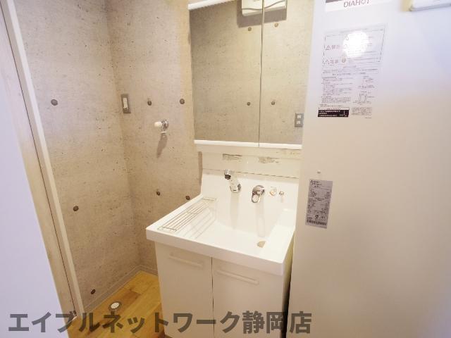 【静岡市葵区屋形町のマンションの洗面設備】