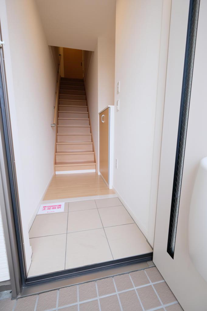 Hilarious141の玄関写真